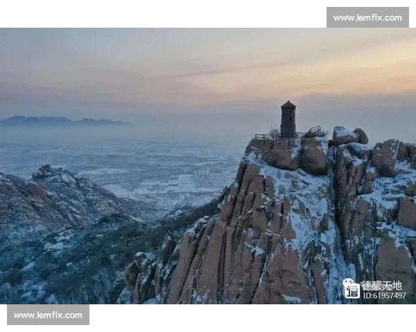 洪流中的脊梁：担当与温情铸就生命防线